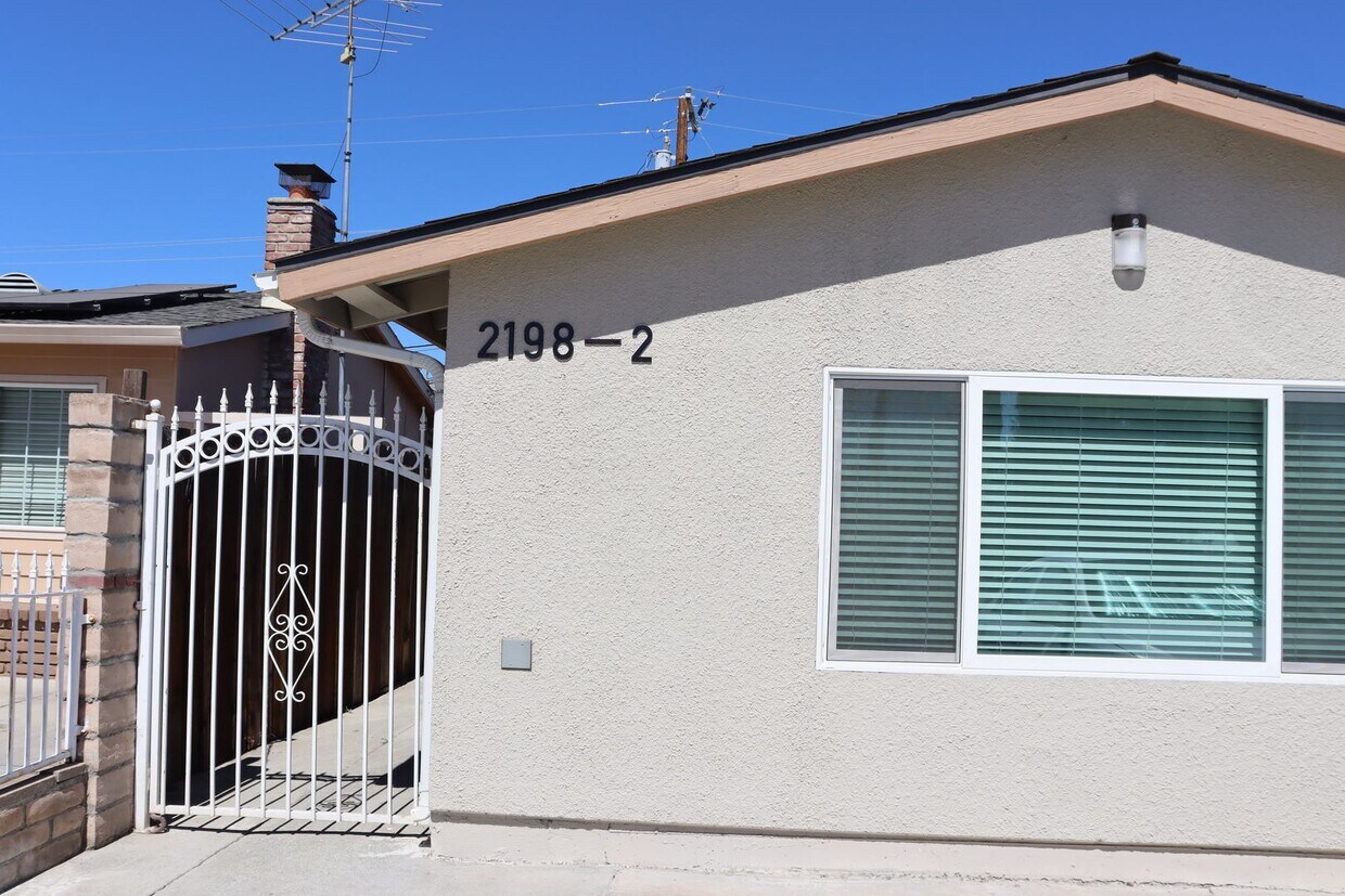 Primary Photo - Newly Built 2 Bedroom in the Tropicana Are...