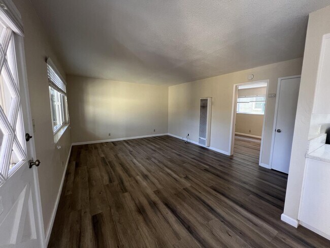 Foto del edificio - 1281 Saratoga Ave