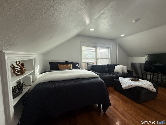 Foto del edificio - 883 Montauk Ave