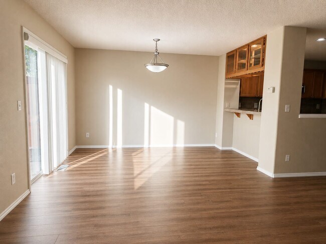 Foto del edificio - 15265 NW Nightshade Dr
