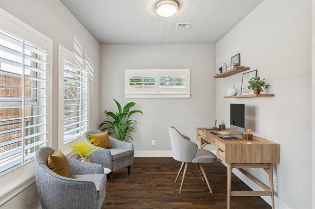 Building Photo - 4226 Roseland Ave