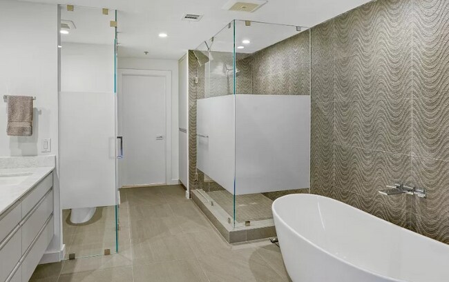 Building Photo - 1999 McKinney-122431