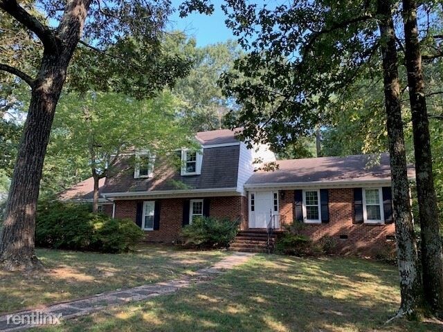 Primary Photo - 5 br, 3 bath House - 1220 Hedgelawn Way
