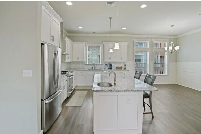 Kitchen with a second prep sink! - 14890 Granada Dr