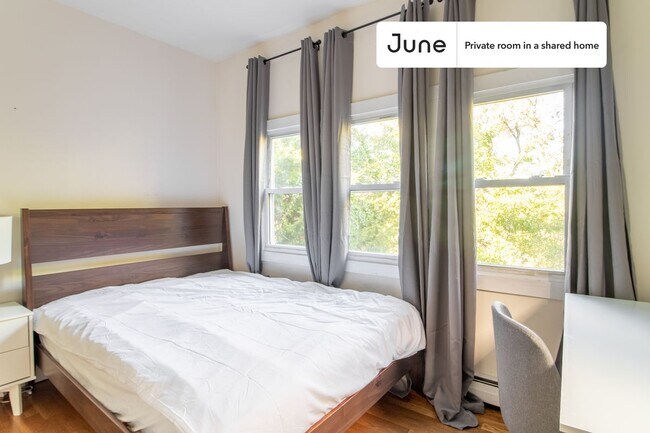 Foto del edificio - Room in Shared 5 bed/1 bath home in Mission Hill