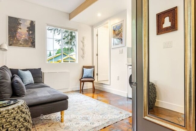 Building Photo - 6208 Roy St