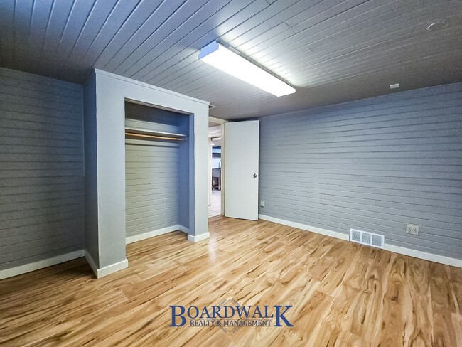 Building Photo - 1748 S Main St