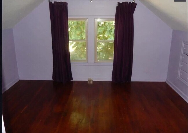 Foto del edificio - Stunning 4BD Craftsman in Excellent N Port...
