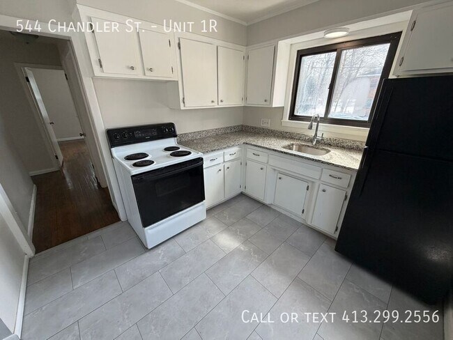 Foto del edificio - 544 Chandler St