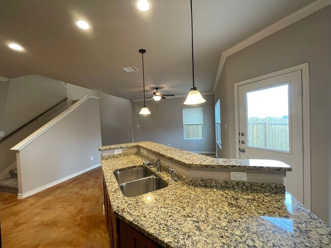 Foto del edificio - Townhome for rent