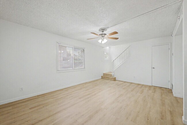 Foto del edificio - 4051 W Reade Ave