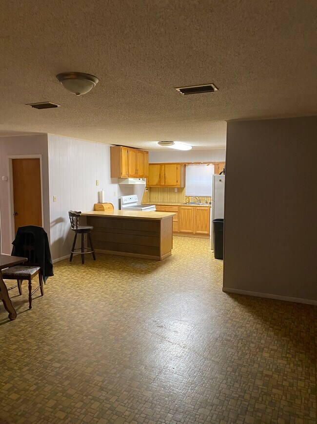 Building Photo - 7532 Sierra Dr