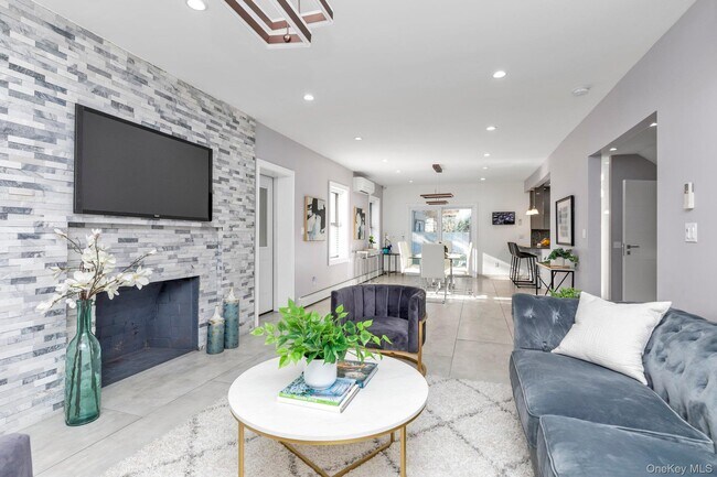 Building Photo - 83-34 116th St