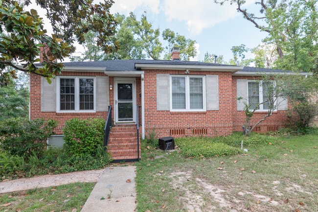 Building Photo - 402 E Palmer Ave