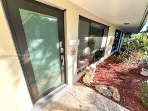 Building Photo - 2645 SE 1st Ct