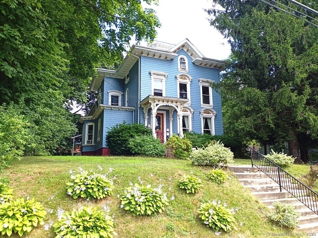 Primary Photo - 68 Pleasant St