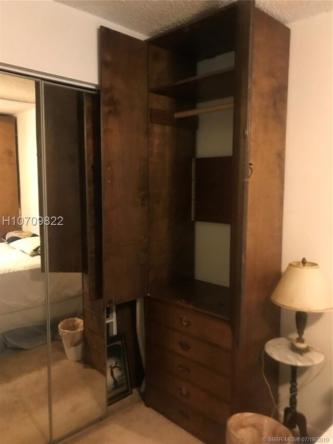 Foto del edificio - 2930 Myrtle Oak Cir