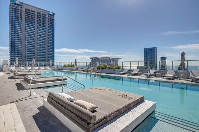 Building Photo - 1010 Brickell Ave