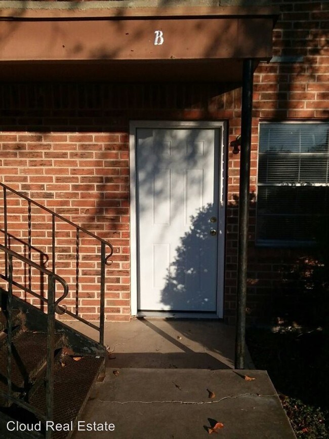 Building Photo - 602 Westview Cir