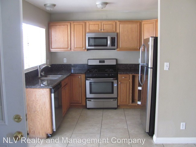 Foto del edificio - 4 br, 2.5 bath House - 4269 Skyview Dr.