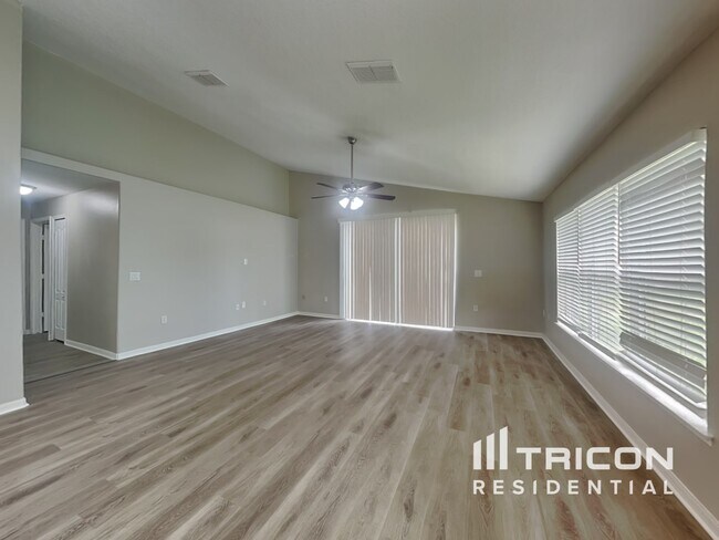 Foto del edificio - 1371 Winged Foot Dr