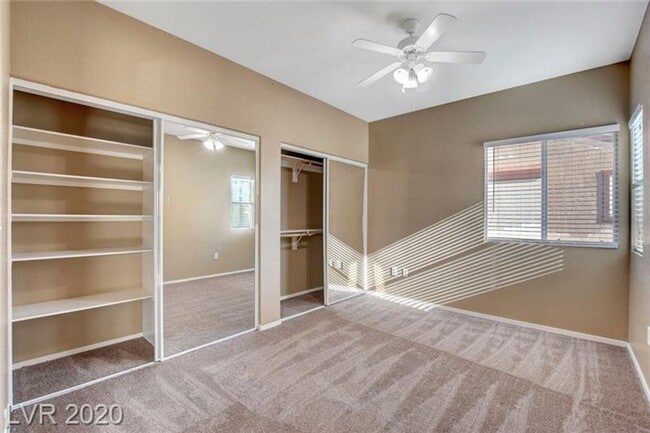 Building Photo - 2 Bedroom Condo