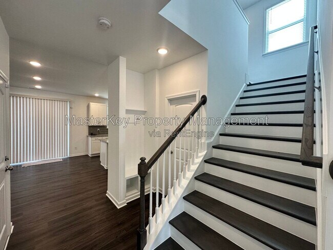 Building Photo - 1202 Briar Gate Dr