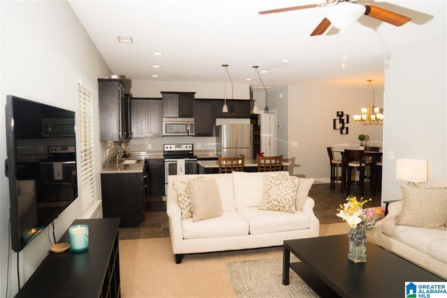 Building Photo - 4375 Ridgemont Cir