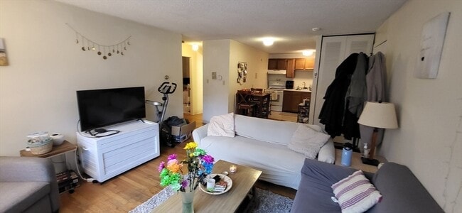 Foto del edificio - 240 Kelton St