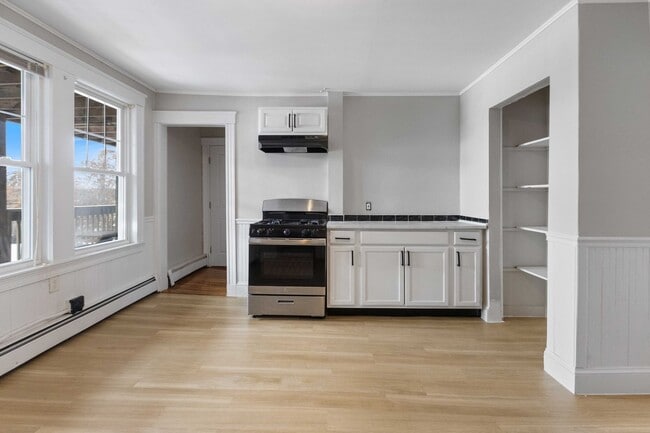 Building Photo - 248 Rantoul St