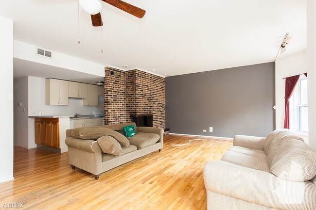 Building Photo - 2 br, 2 bath Condo - 2910 N Halsted St