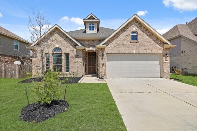 Building Photo - 6010 Kolle Dr
