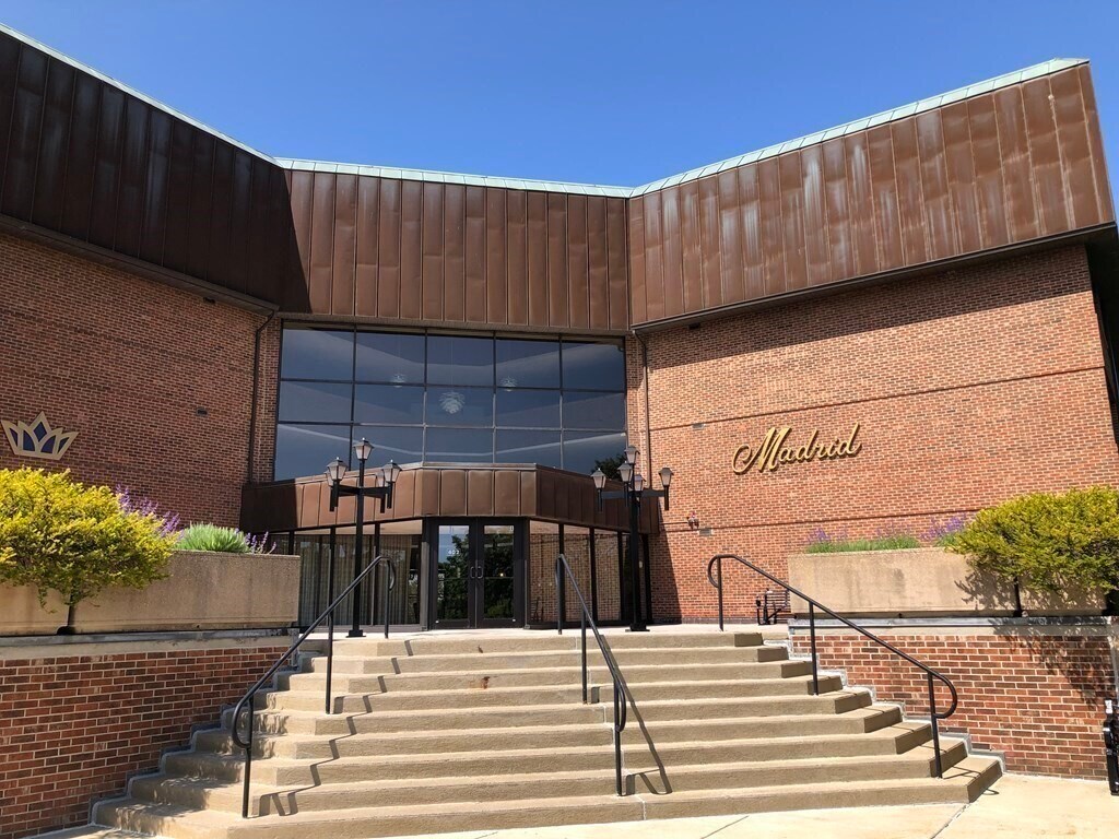 402 Paradise Rd Unit PHD, Swampscott, MA 01907 Condo for Rent in