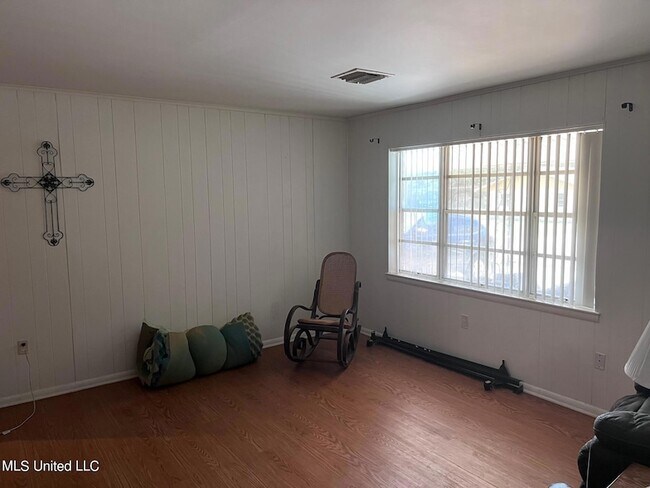 Foto del edificio - 2215 Odonnell Blvd