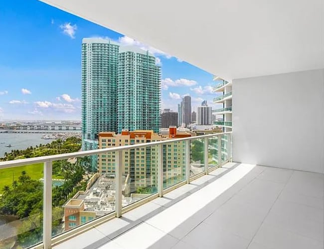 Foto del edificio - 2020 N Bayshore Dr