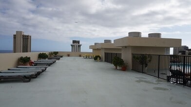 Building Photo - 2345 Ala Wai Blvd