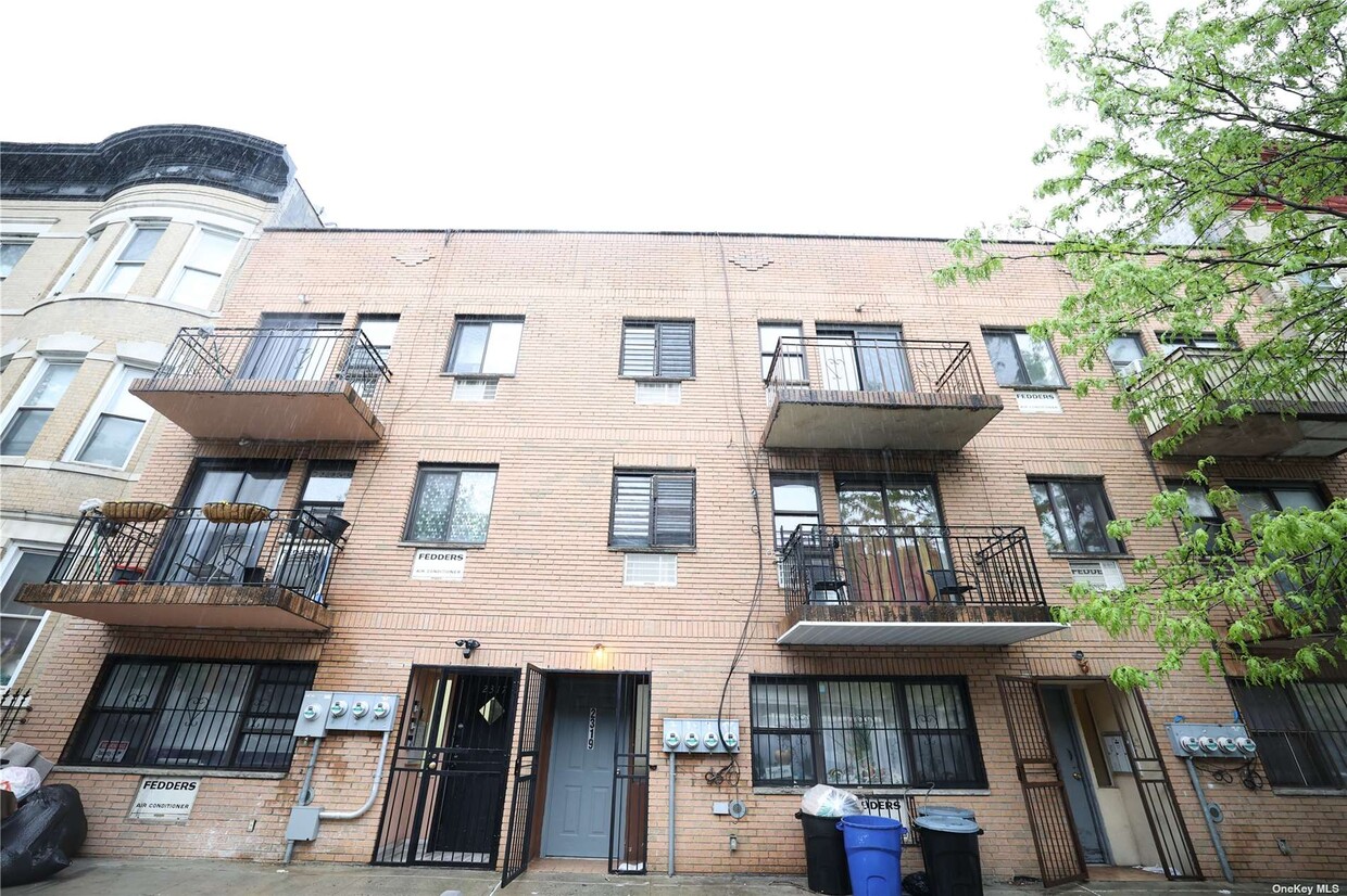 Primary Photo - 2319 Bedford Ave