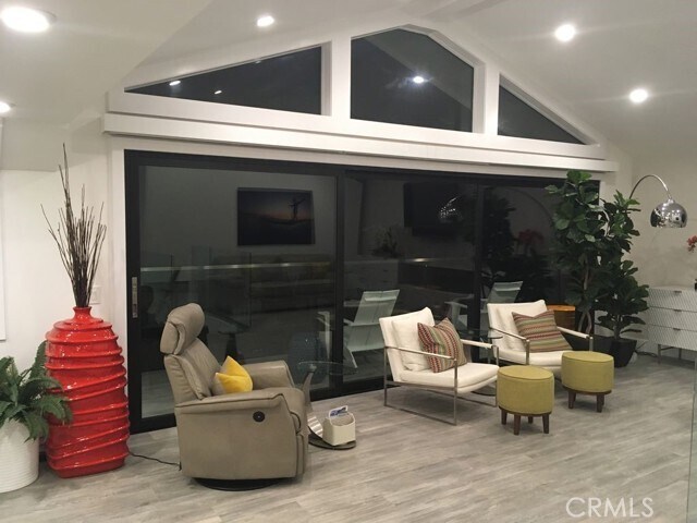 Building Photo - 16 N Stonington Rd