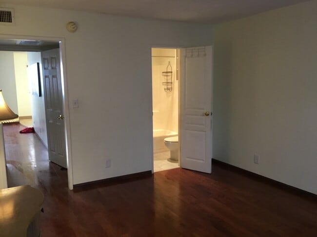 Master bedroom with master bath - 5400 Newcastle Ave