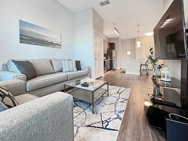 Building Photo - 2615 N Grady Ave