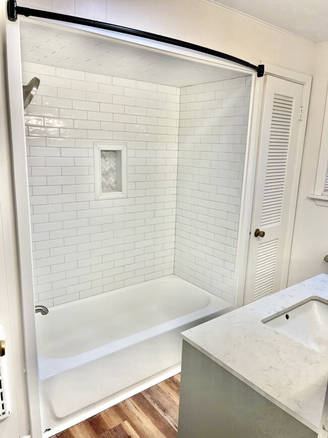 Foto del edificio - 4065 Capital Heights Ave