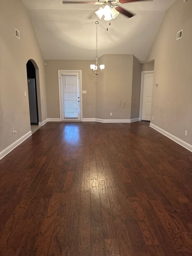 Building Photo - 119 Ambridge St