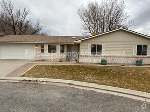 Building Photo - 637 Avalon Ct