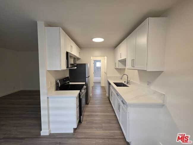 Building Photo - 1433 Brockton Ave