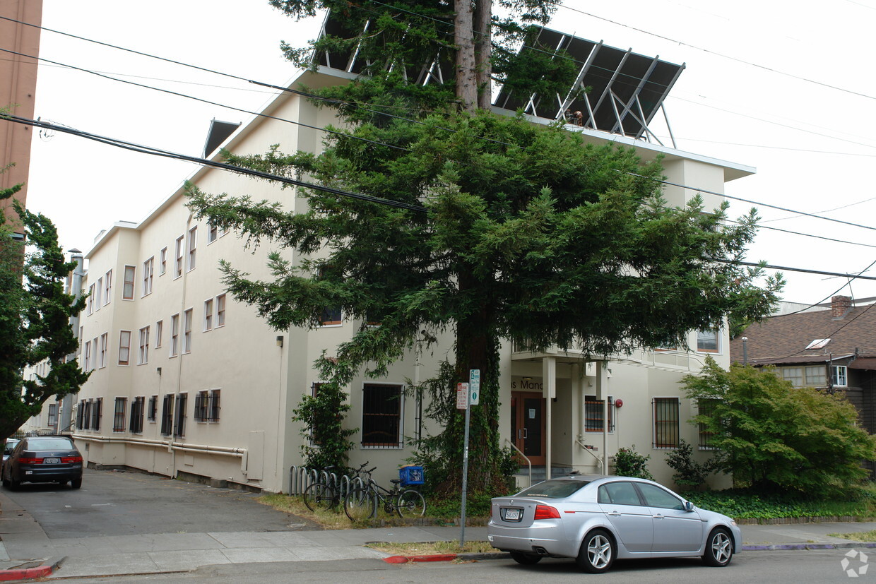 Primary Photo - Evans Manor
