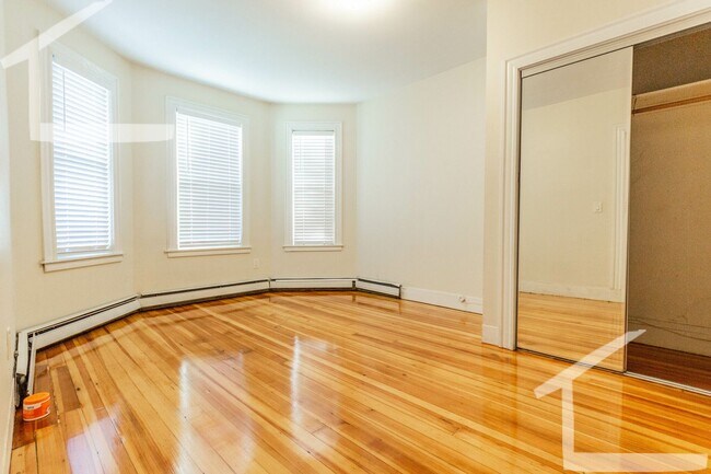 Foto del edificio - Nice 5 bed in Allston