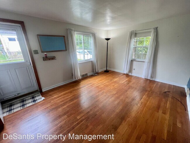 Foto del edificio - 3 br, 1.5 bath House - 506B McCoy Road