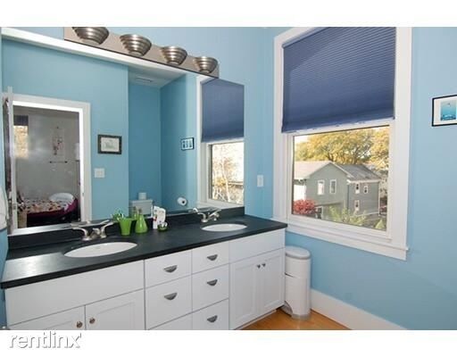 Building Photo - 2 br, 2 bath  - 94 Hampshire St