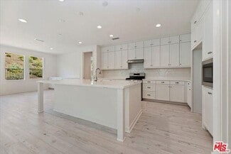 Building Photo - 29814 Corte Trono