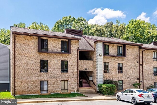 Building Photo - 11657 Stoneview Square